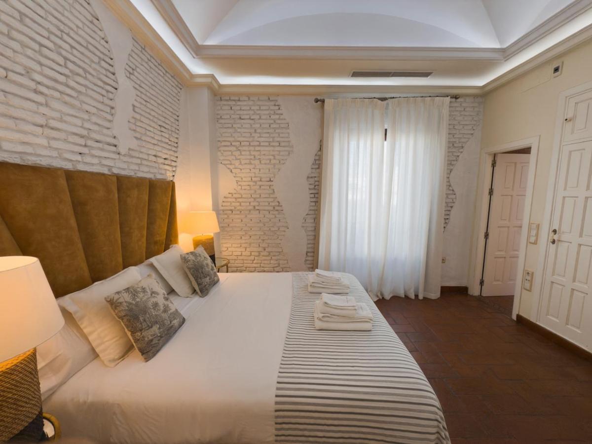 Monkeys Apartments Adriano & Terrace Sevilla Kültér fotó